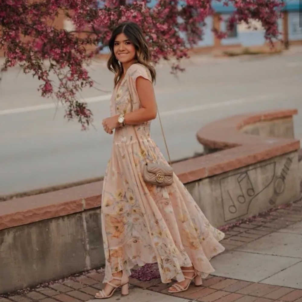 H&M Peach Floral Smocked Waist Ruffled Midi Dress size 0